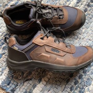 Men’s Keen waterproof hiker